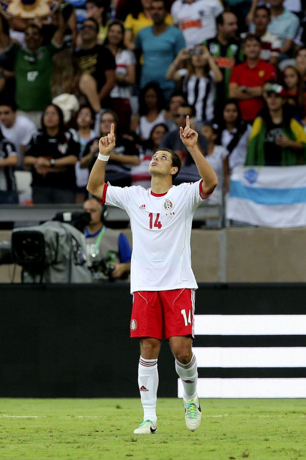 Chicharito saves grace for Mexico against Japan