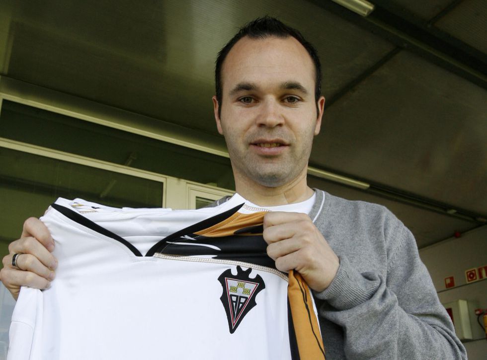 Iniesta loans Albacete 240,000 euros to prevent relegation