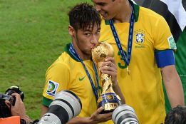 Neymar: “We have made a lot of people happy” Neymar: “We have made a lot of people happy”