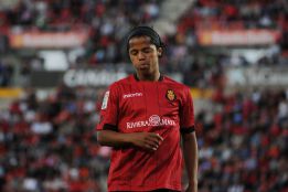 Giovani Dos Santos is officially a Villareal player Giovani Dos Santos is officially a Villareal player