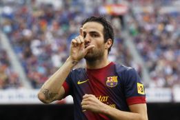 Manchester United offer 30 million euros for Cesc Fàbregas Manchester United offer 30 million euros for Cesc Fàbregas