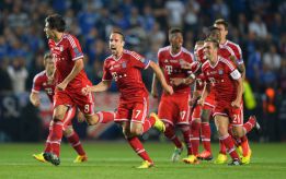 Neuer and Javi Martínez help Pep's Bayern claim Super Cup