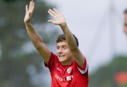 Manchester United decide against Herrera move Manchester United decide against Herrera move