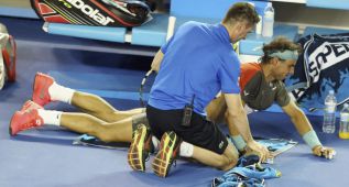 Wawrinka beats injury-hit Nadal in Australian Open final