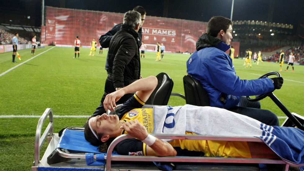 Filipe Luis picks up muscular injury during game in Bilbao