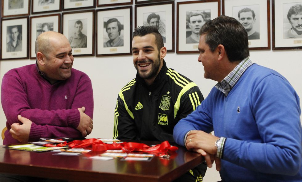 "It’s much better having Diego Costa with us" - Negredo
