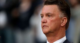 Louis van Gaal confirmed as new Manchester United manager