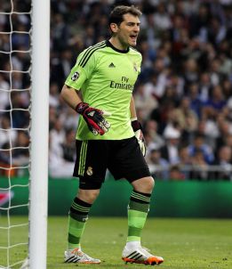 Real Madrid facing Casillas conundrum Real Madrid facing Casillas conundrum