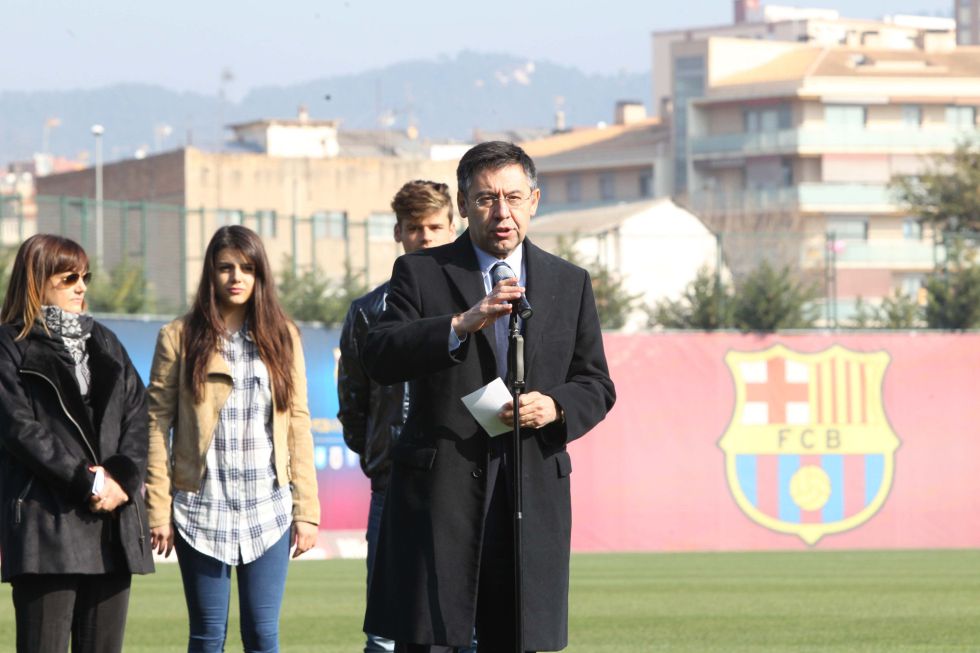 Bartomeu: "I don't know if Alves will sign a new contract"