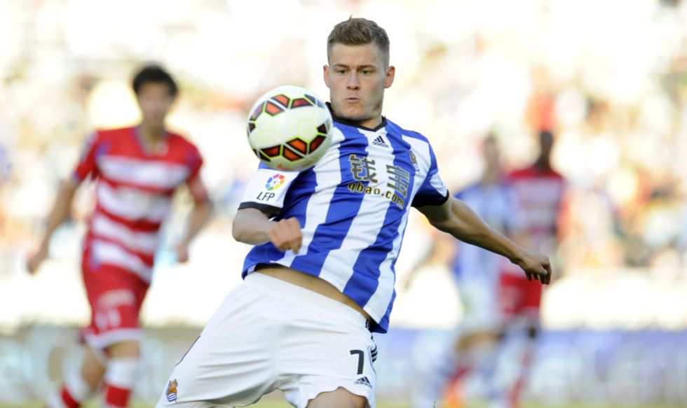 La Real renew Hervías and offload Finnbogason