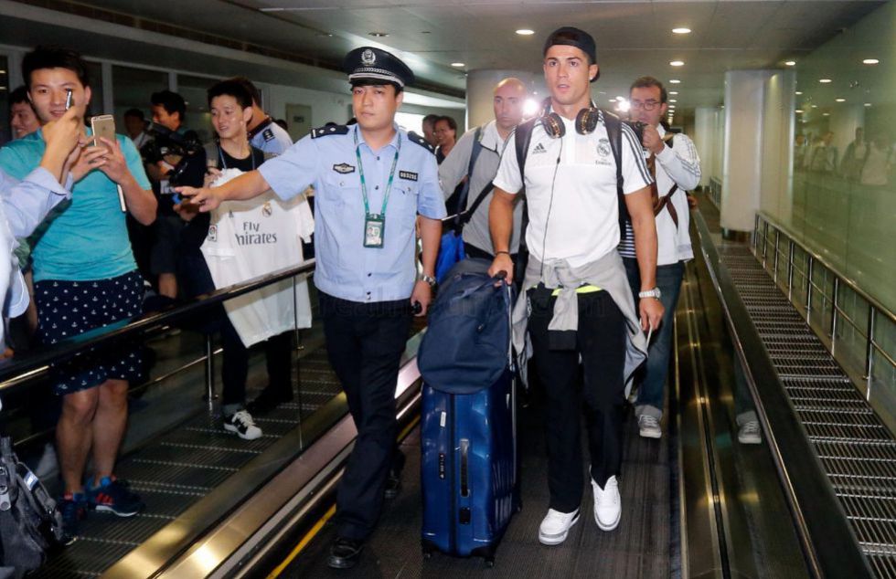 Madrid reject 120 million euro offer from PSG for Ronaldo