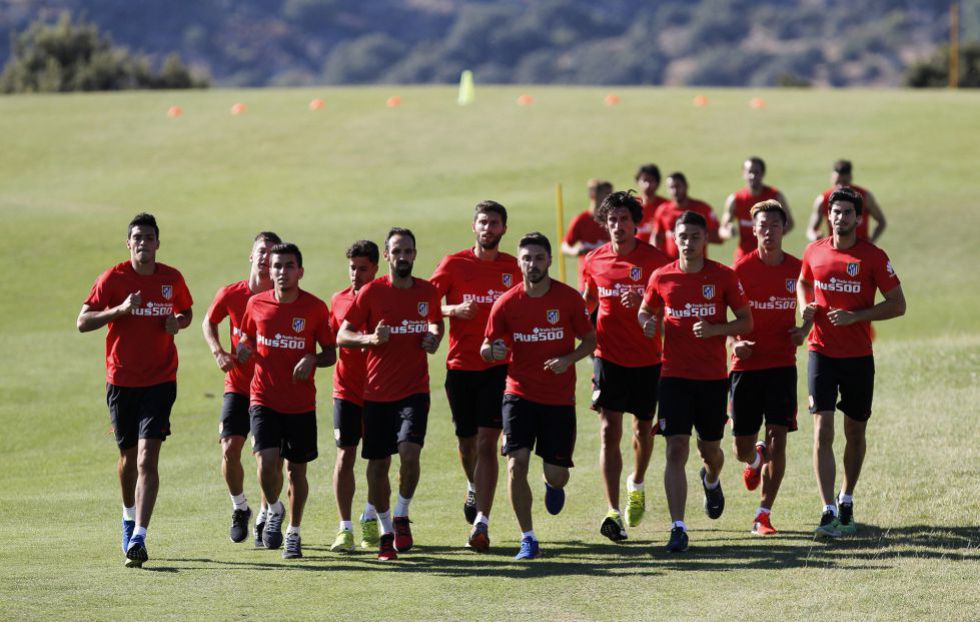 Jackson, Godín, Giménez, Filipe and Jiménez miss Asia tour