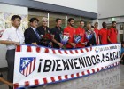Fans go crazy for Torres on Atlético's arrival in Japan