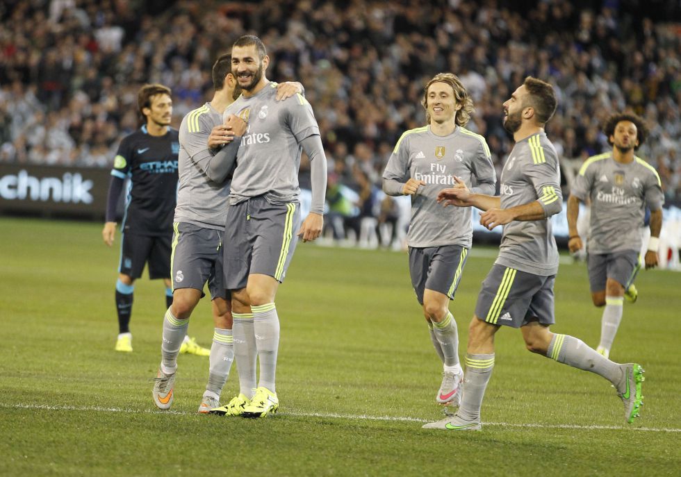 Arsenal set aside 65M for Benzema raid