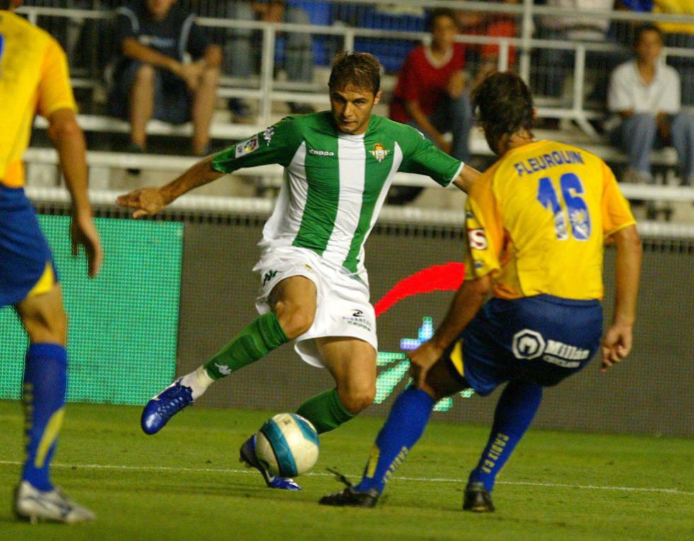 Joaquín winging his way back to Betis