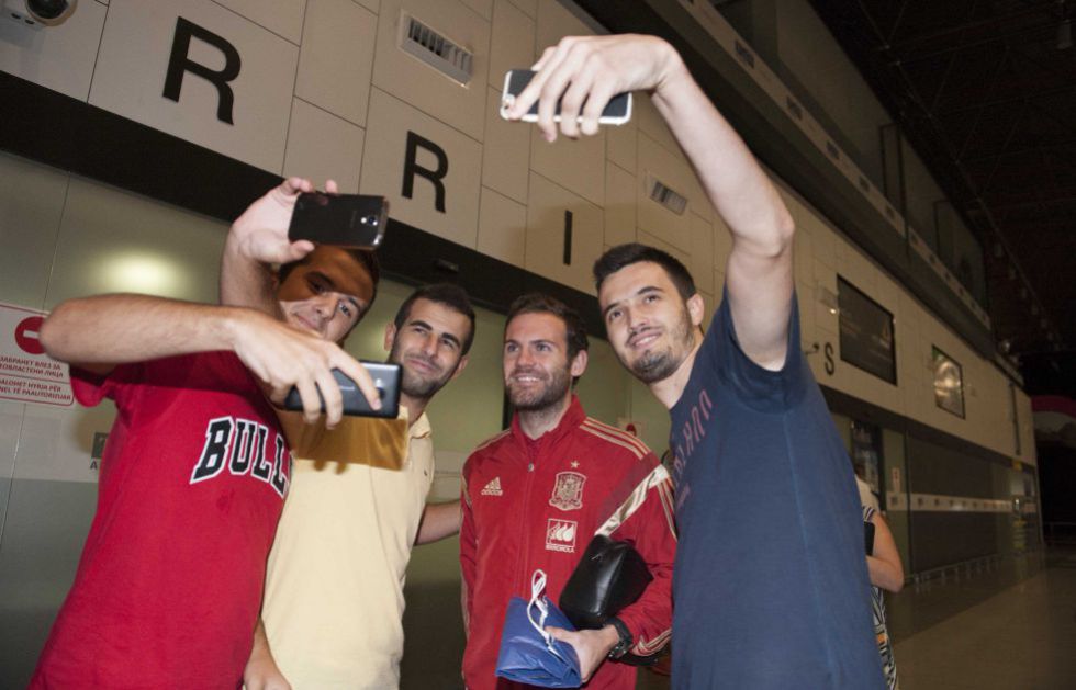 Spanish squad arrive in Skopje for Macedonia game