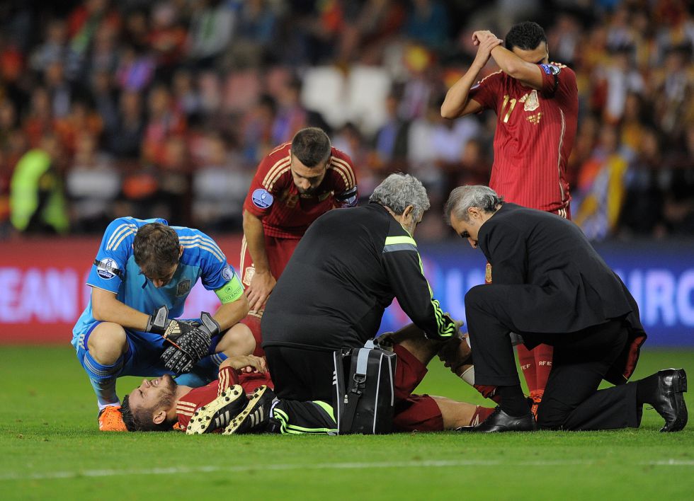 Morata suffers 'traumatic injury' to his right calf muscle