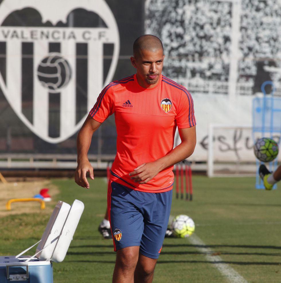 Feghouli on shortlist for African Player of the Year 2015