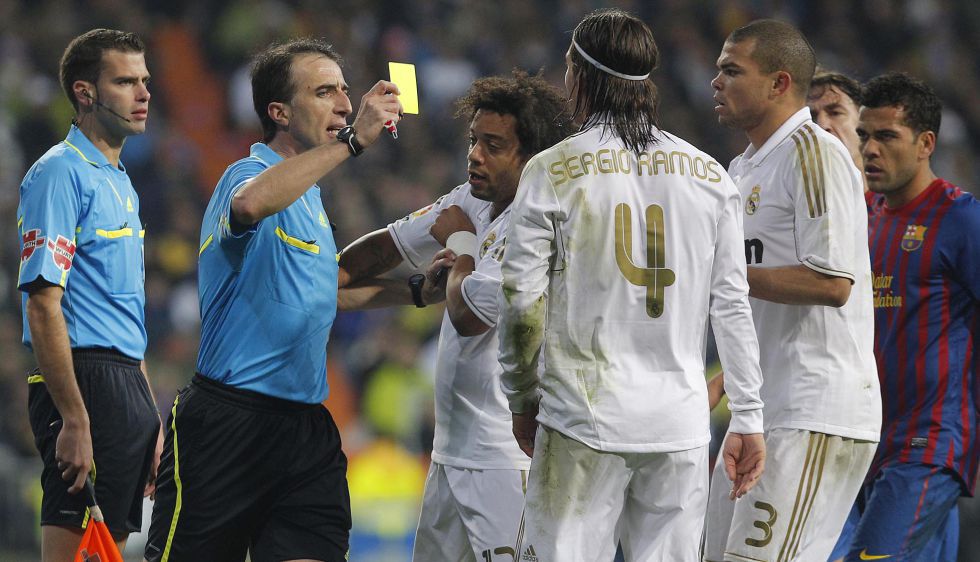 Fernández Borbalán designated to referee ‘El Clásico’