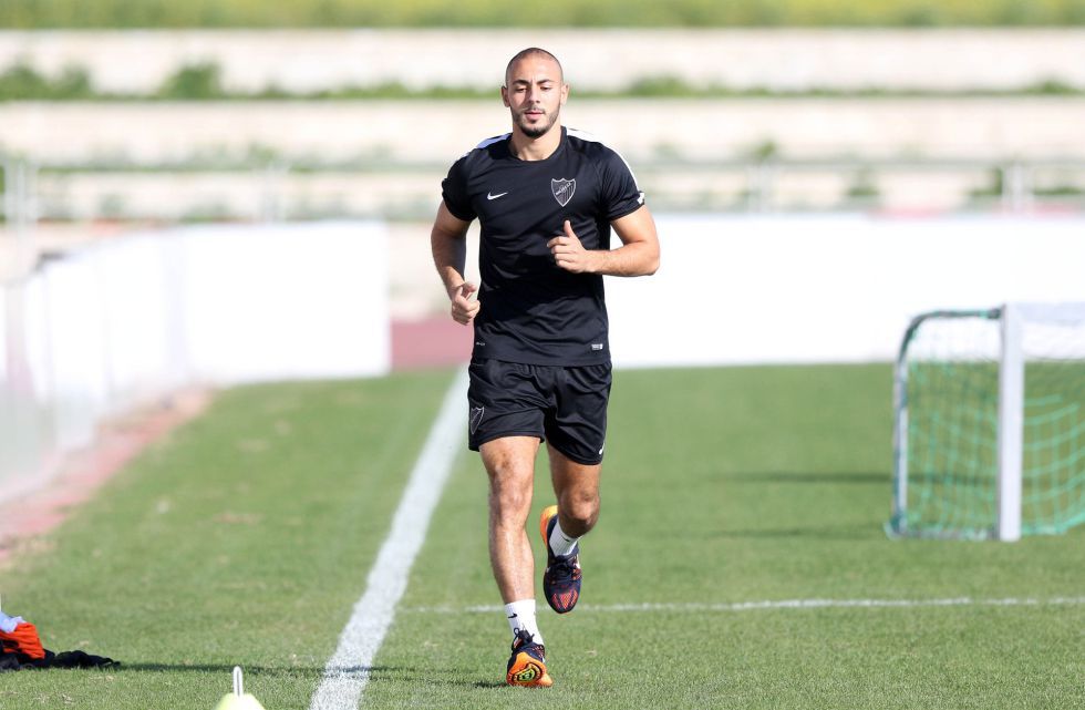 Amrabat to join Watford in €8m deal; Sarabia could follow