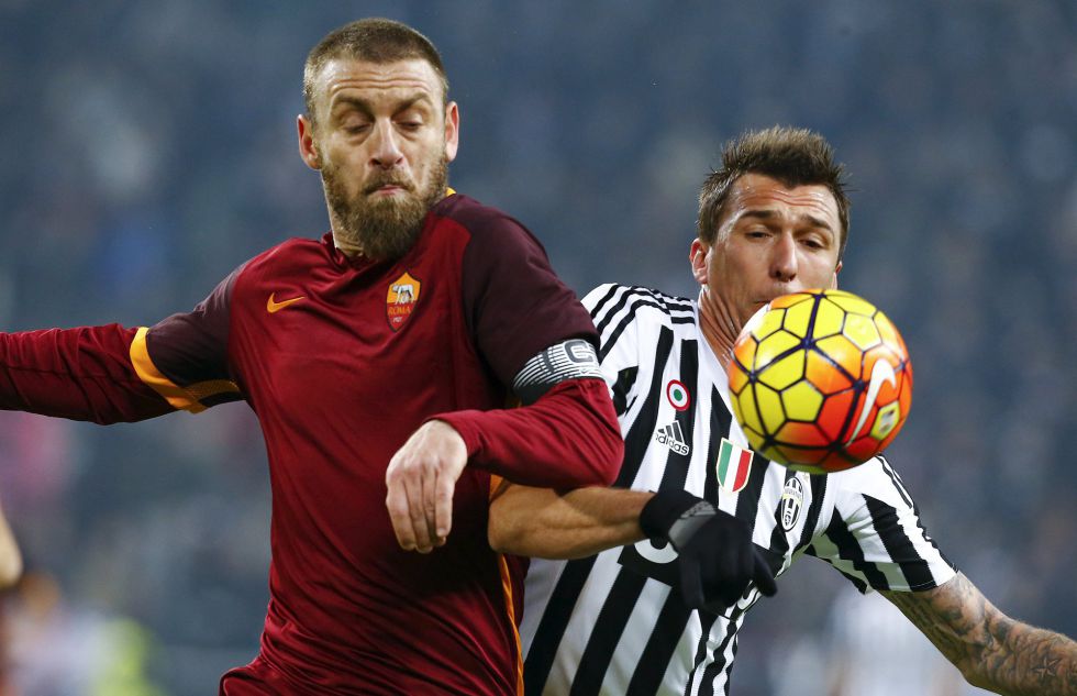 Italian FA told to crack down on De Rossi over gypsy slur