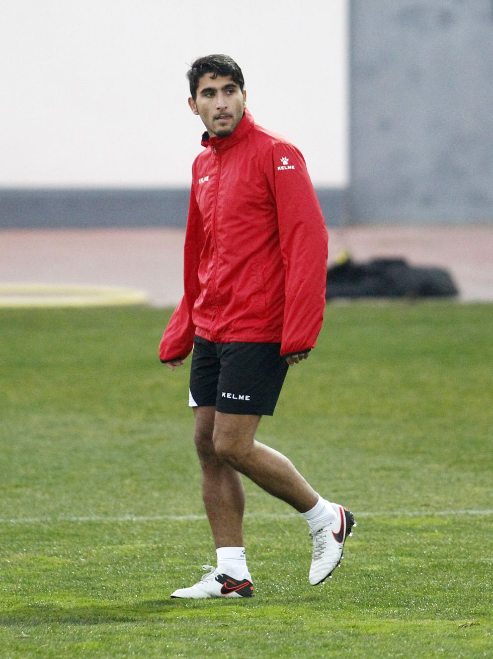On loan Özbiliz trains with Rayo Vallecano for the first time