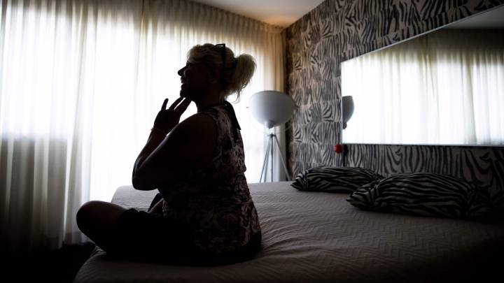 Sanidad apunta a los prostíbulos