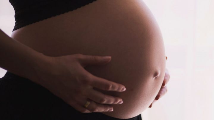 Las embarazadas cuentan con más riesgo de sufrir complicaciones por la COVID-19