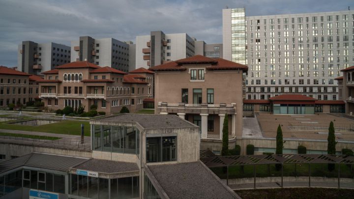 Una niña da a luz con 12 años en su propia casa en Cantabria