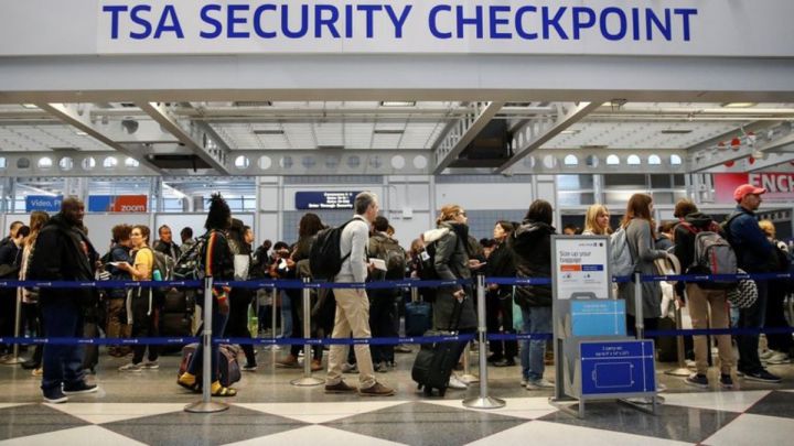 Coronavirus Aeropuerto Chicago pasajero asustado Estados Unidos