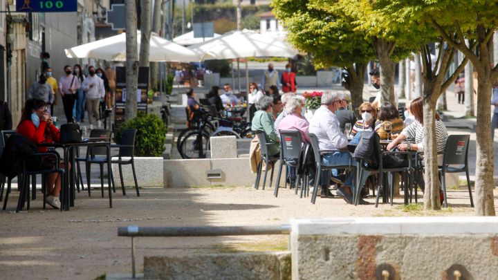 Coronavirus en España, en directo hoy: vacunas, restricciones y toque de queda | AstraZeneca y Pfizer