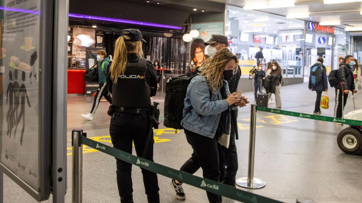 Restricciones en Madrid: ¿qué zonas estarán confinadas y cuáles no este lunes 26 de abril?