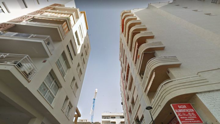 Muere una mujer en Marbella tras caer de un noveno piso al hacerse un selfi