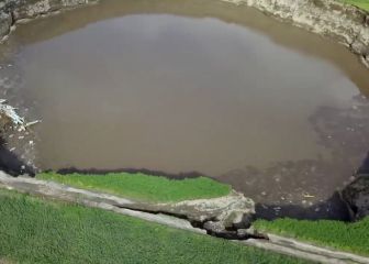 Nuevas grietas en el socavón gigante de México