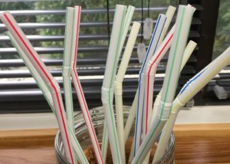 Los productos de plástico que desaparecen de los comercios de la Unión Europea