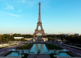 Los turistas vuelven a la Torre Eiffel