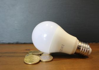 ¿Cuánto rebajarán la factura de la luz las nuevas medidas? La OCU responde