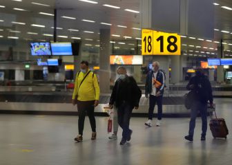 Un español en cuarentena procedente de Sudáfrica sacado de un avión que venía a España