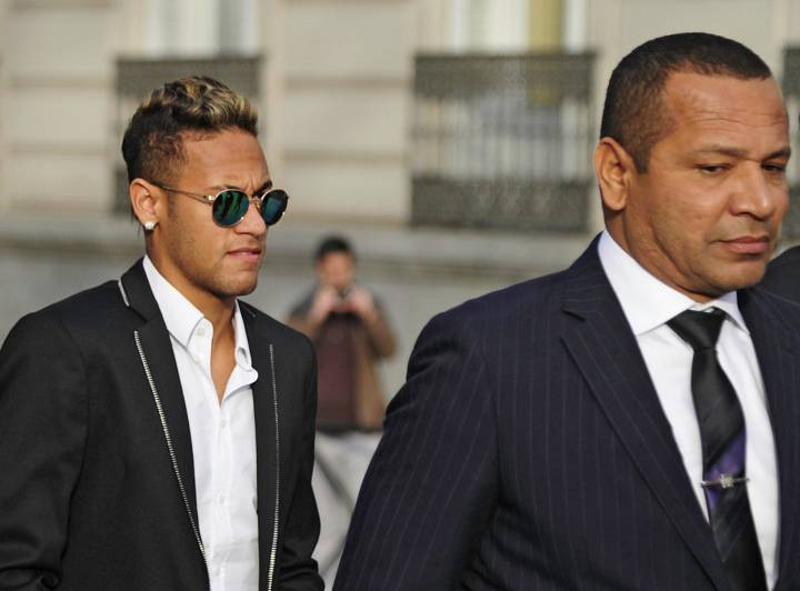 Santos say they knew nothing of Barcelona payments to Neymar