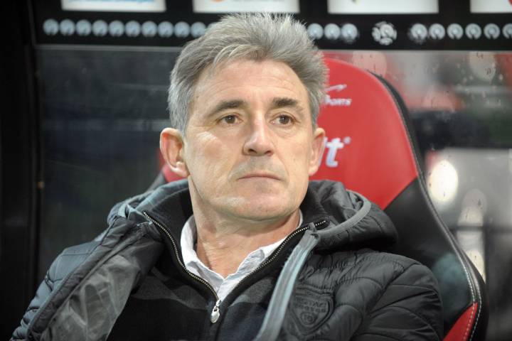Ligue 1 basement club Troyes sack Claude Robin