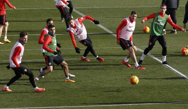 Atlético host Eibar with both sides looking to get back on track