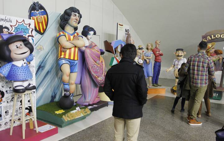 Lim, Mario Kempes and Manolo ‘El del Bombo’ in Las Fallas