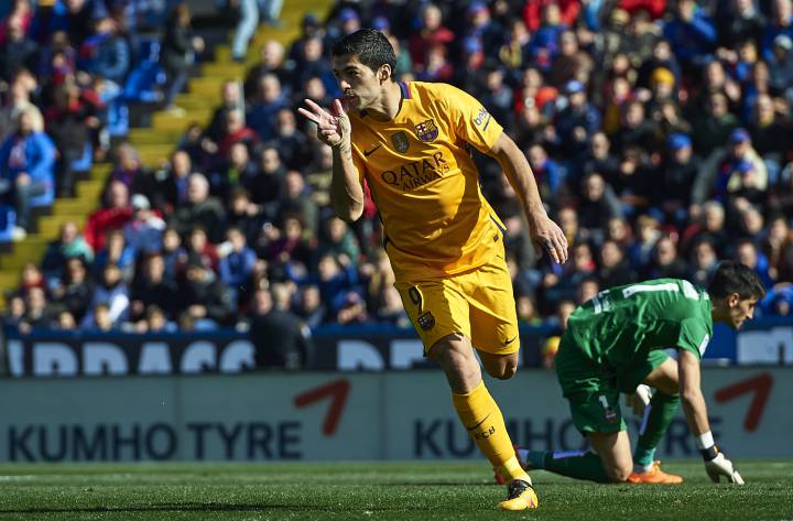 Barça beat a stubborn Levante to open up three-point gap