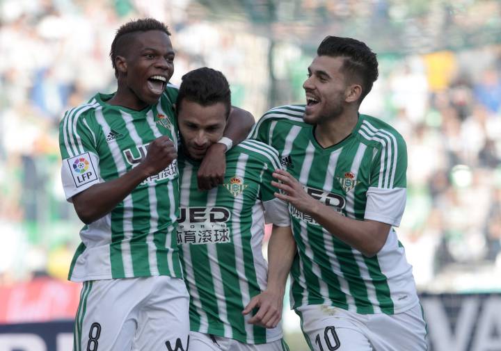 Castro wins it for Real Betis to push Neville closer to edge