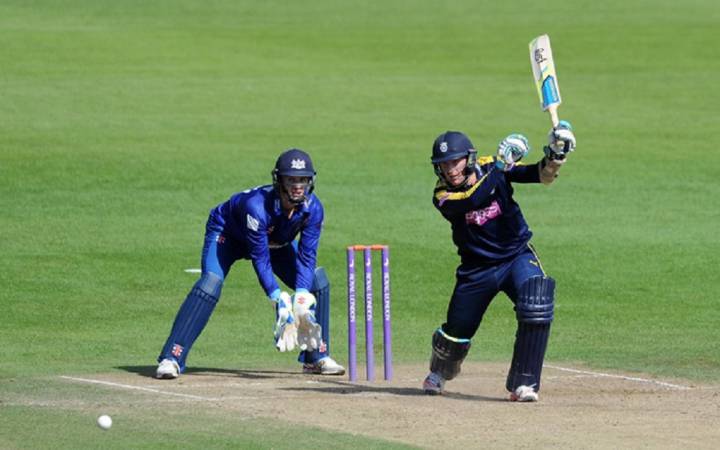 Uncapped Dawson in England World Twenty20 squad