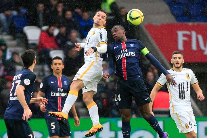 Lille bring PSG's 16-match winning streak to a halt