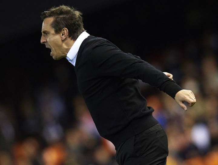 Neville: "I know I'm in a fight"