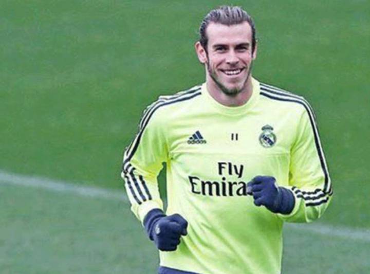 Wales says Gareth Bale still out for three weeks minimum
