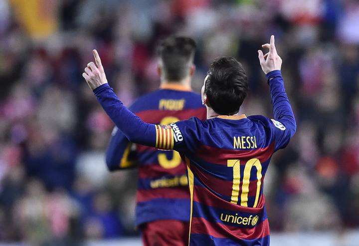 Messi and Suárez hand Barça daylight at top of Liga table