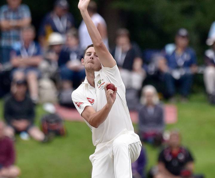 Swearing row as Aussies close on win and top ranking